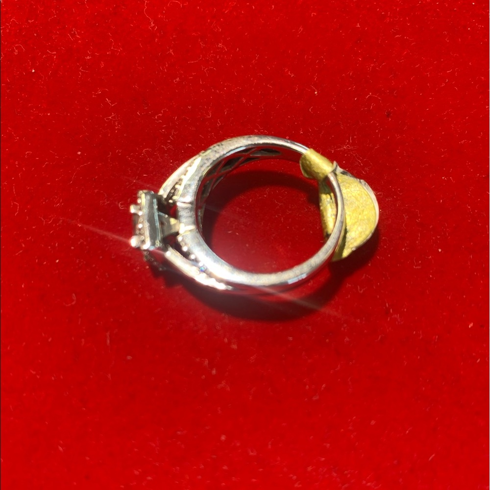 Ring - Picture 2 of 2